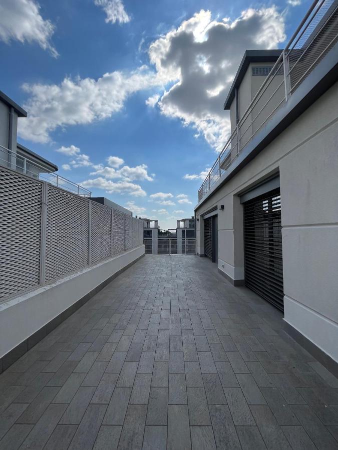 Unico Studios Milan Bagian luar foto